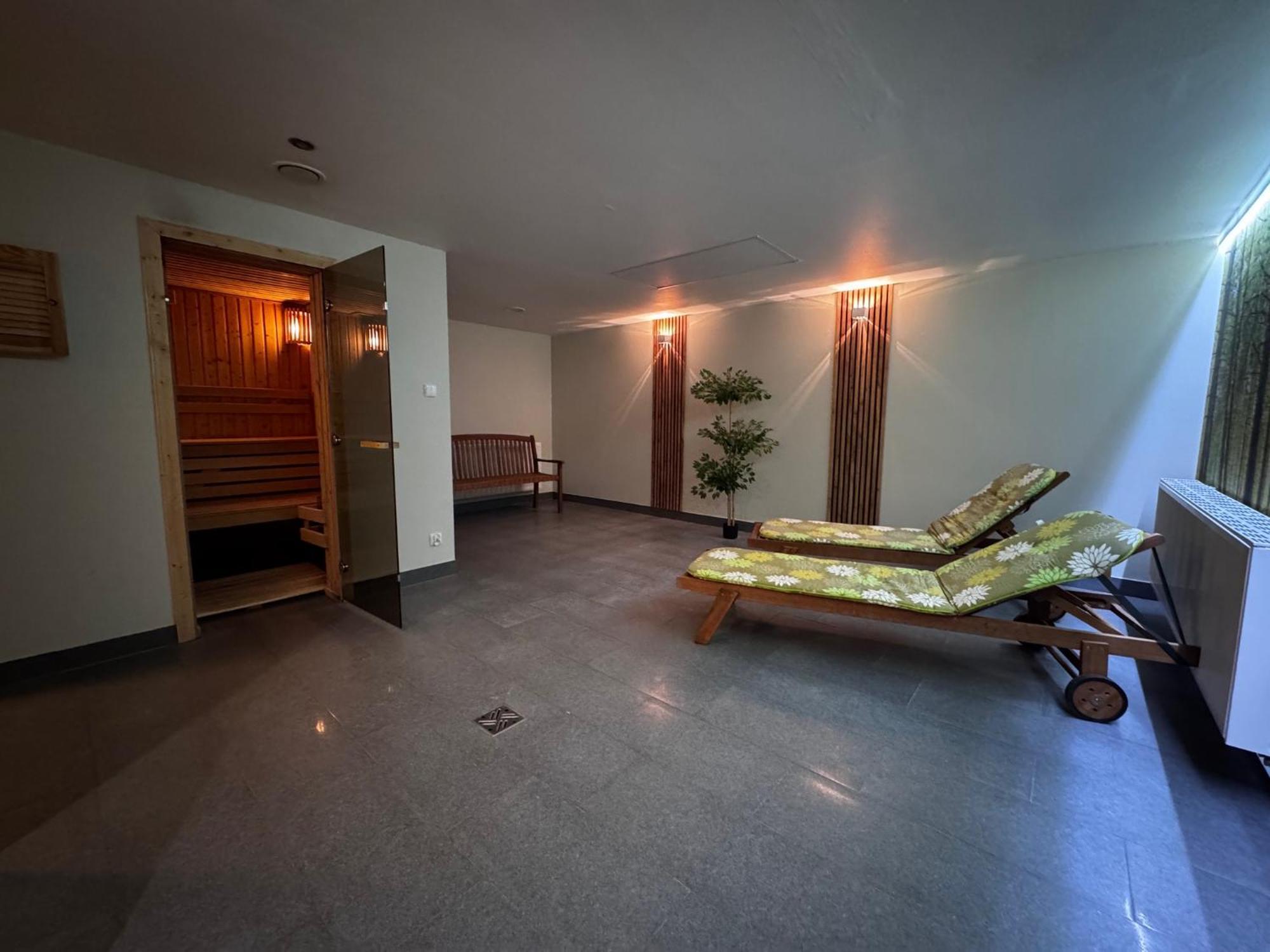 Sw Apartamenty Czarna Gora Sienna  Exteriör bild